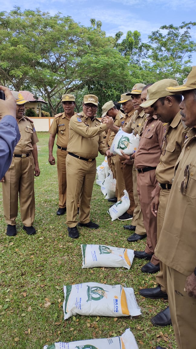 Pemda Muna Barat Distribusi Bantuan Ketahanan Pangan Nasional Dinas